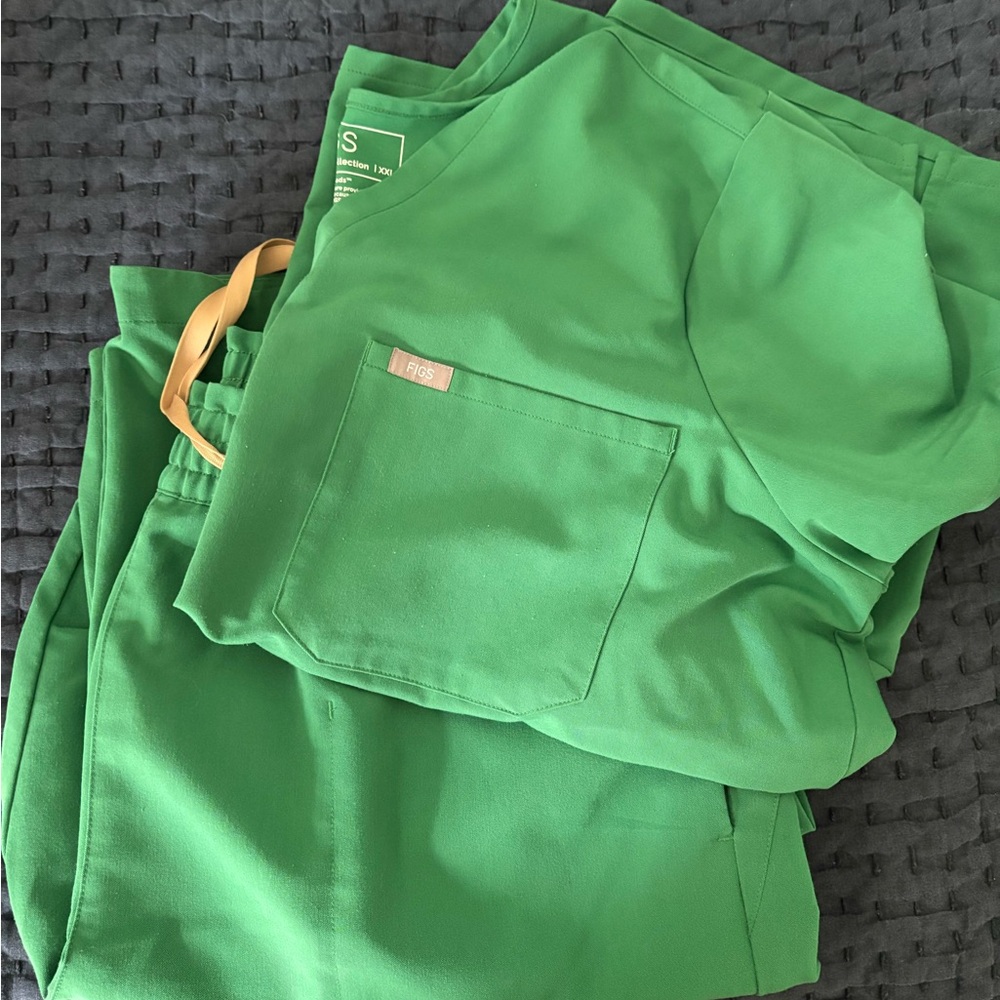 Figs Wide leg Green Scrub Set with Pocket